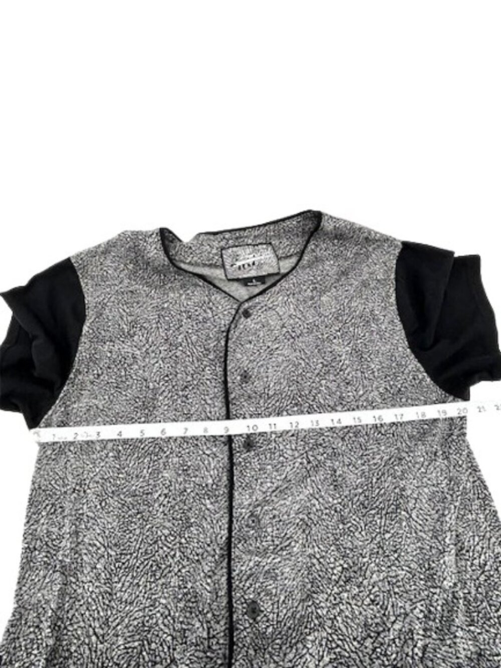 Brooklyn Cloth Men's Gray Baseball Shirt Size Large V-Neck Crackle Gray Black - Picture 5 of 7